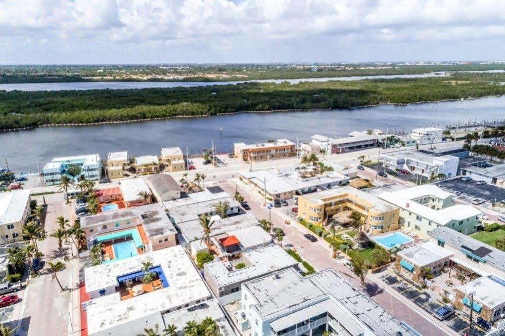 Hollywood Beach Seaside Exterior photo